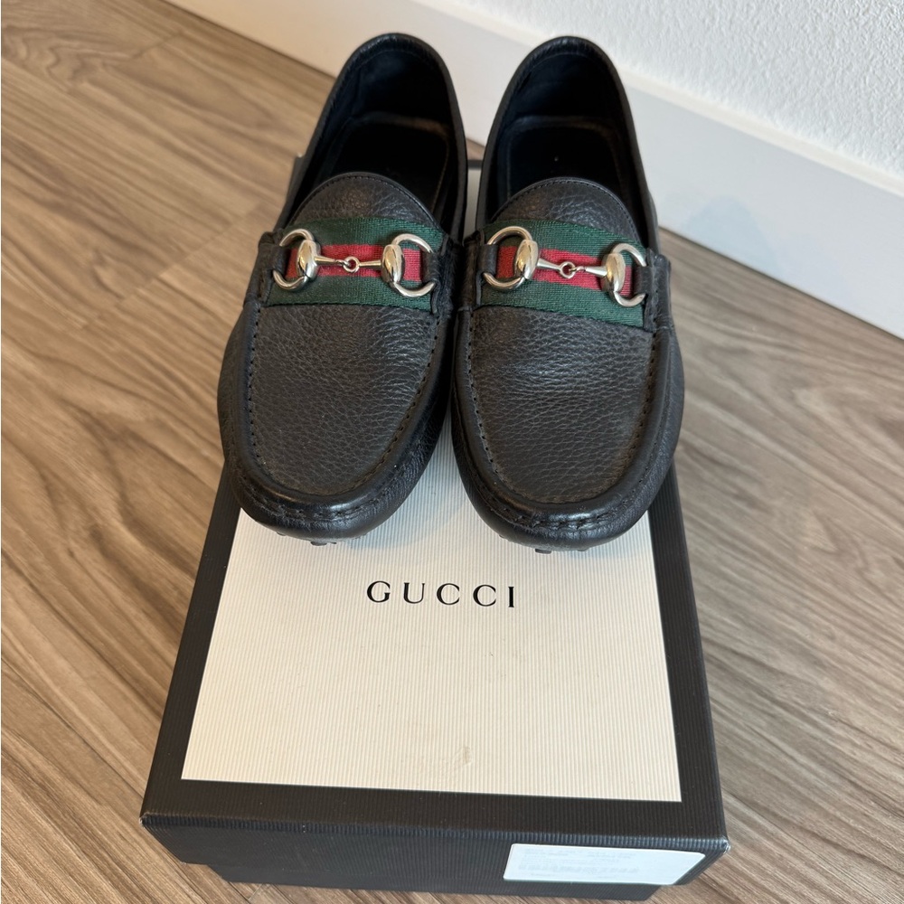 Gucci Black Leather Loafers with Green and Red Accents